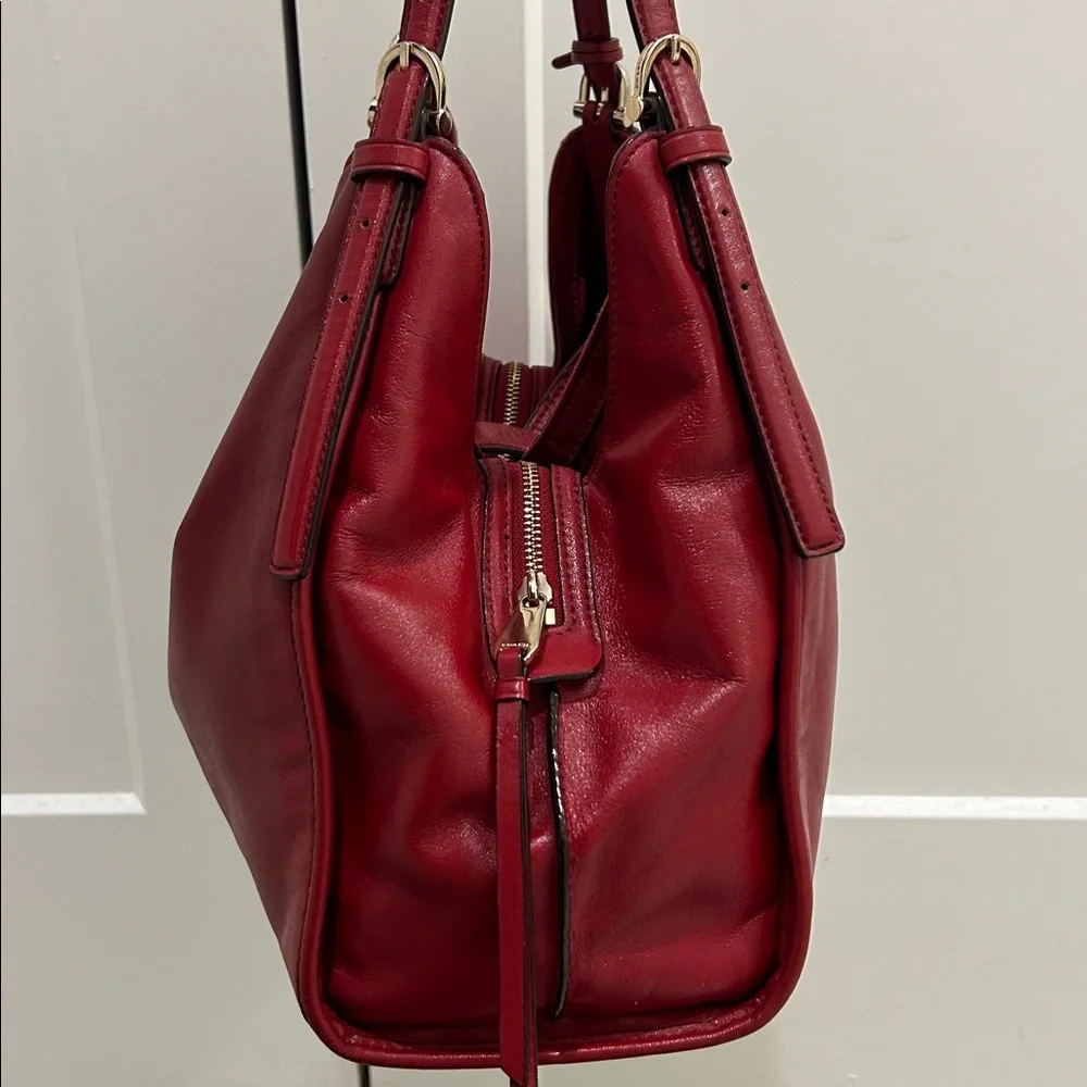 Coach Red Leather Shoulder Bag with Gold Hardware - Picture 5 of 16
